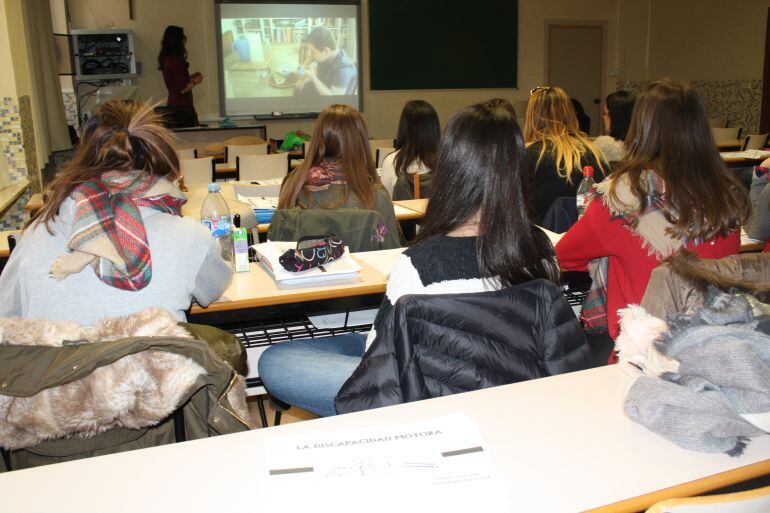 Uno de los talleres desarrollados en la Universidad