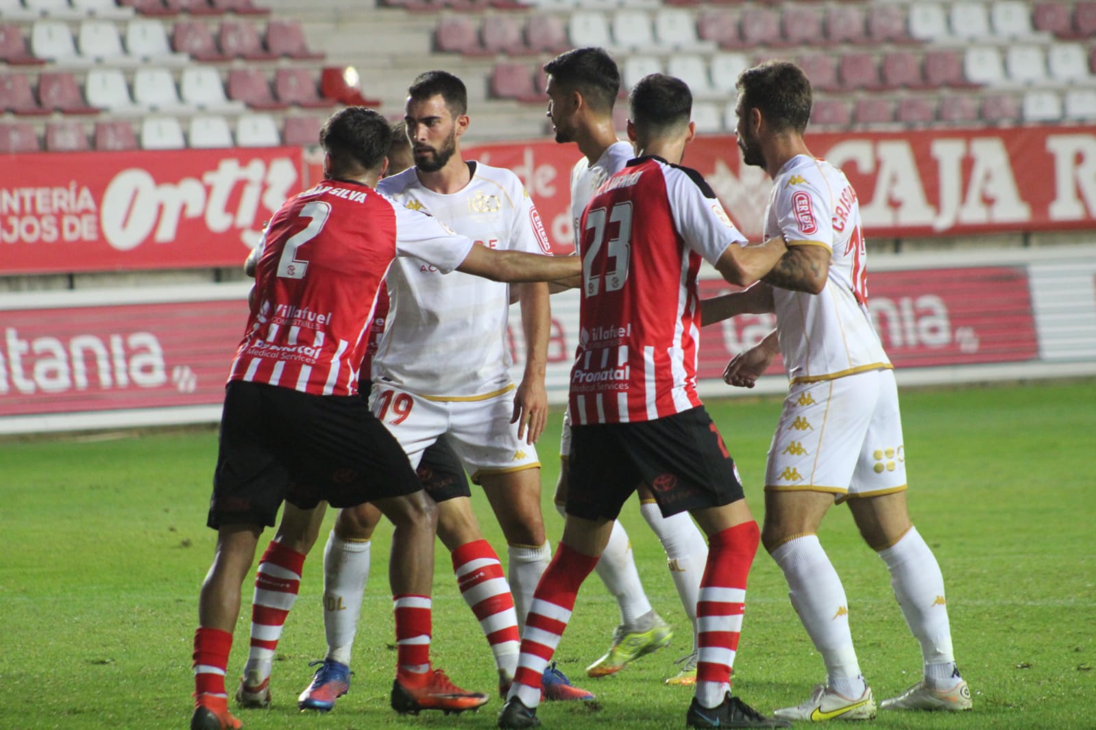 Claudio no pudo ante la sólida defensa rival