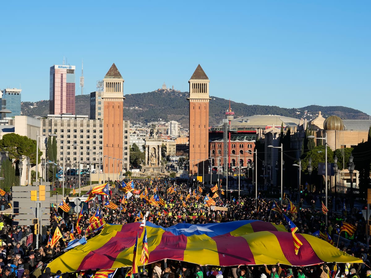 Sánchez i Macron es troben a Barcelona i l'independentisme es posa a prova amb una mobilització davant de la cimera