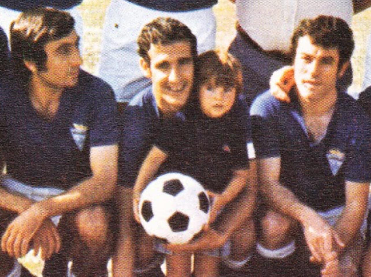 El Villena CF, con Patiño, en la década de los 90