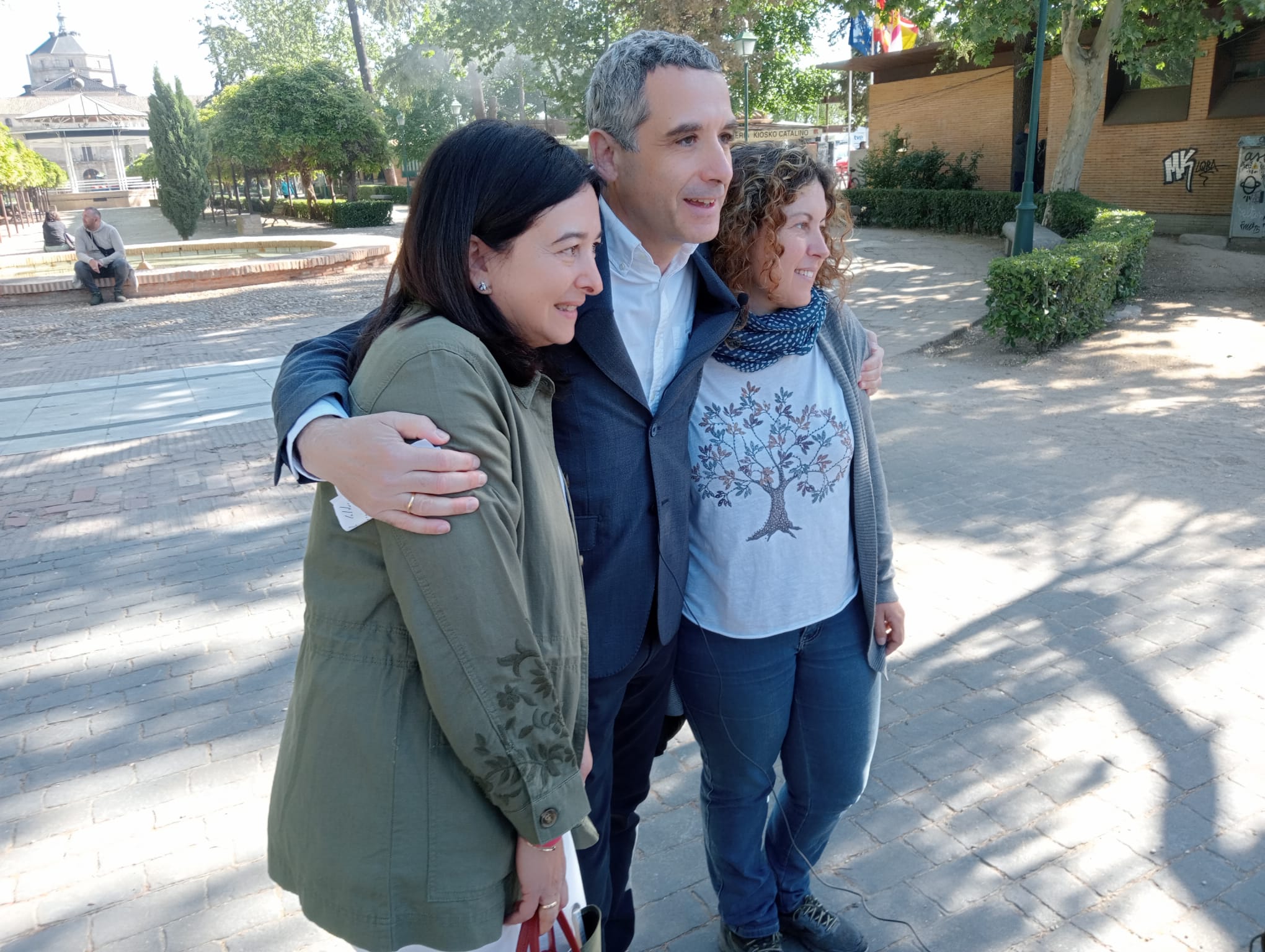 Paños, justo a Benayas y De la Calle