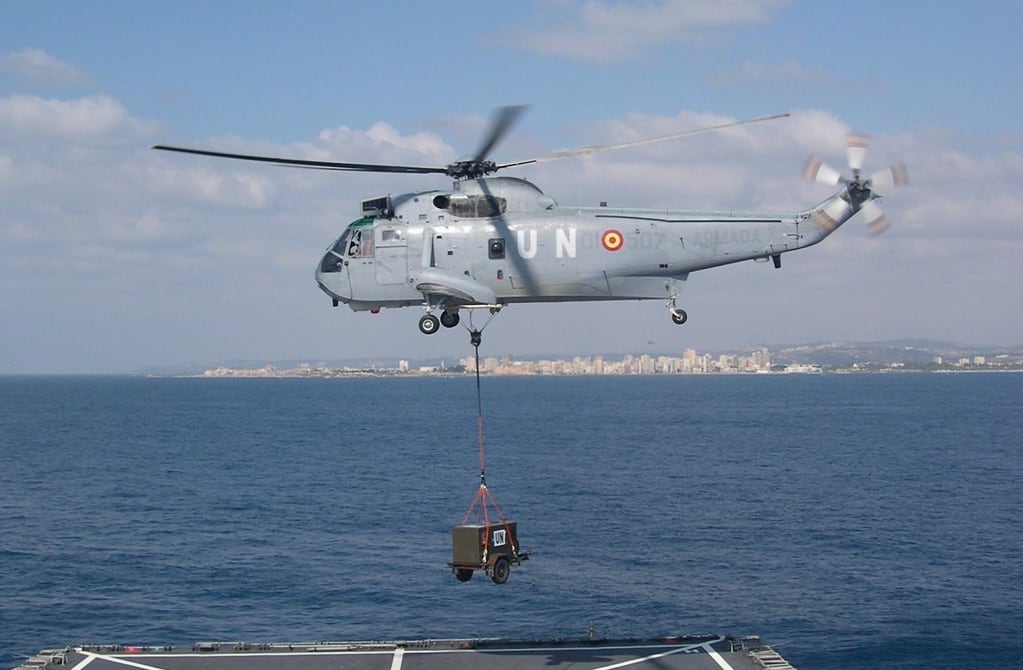 Un helicóptero SH-3D de la Armada española