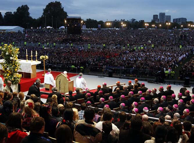 Baño de masas de El Papa en Hyde Park / REUTERS