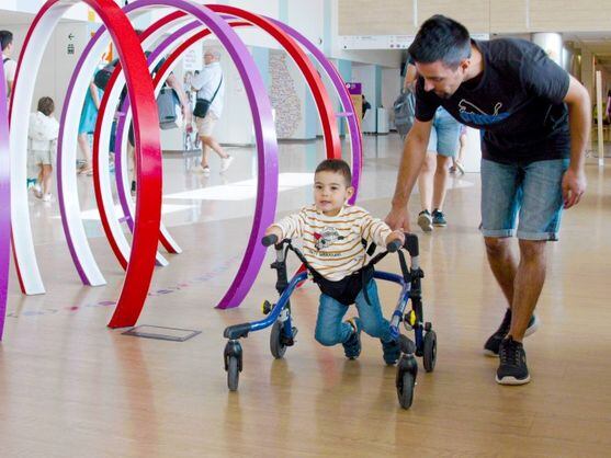 Dani, un niño malagueño que desafía una enfermedad rara con una terapia experimental