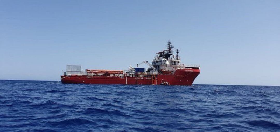 El barco de MSF y SOS Mediterranée 