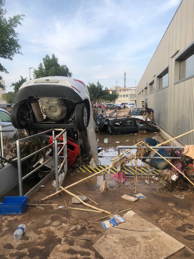 Destrozos por la DANA en Catarroja. Foto: Alejandro Ferrer