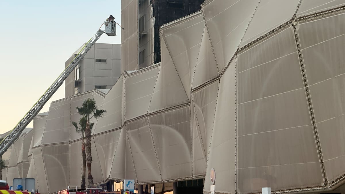 ENTREVISTA I Pérez Pallarés, neumólogo en el Santa Lucía y Ángel L. Boscadas, usuario del hospital cartagenero