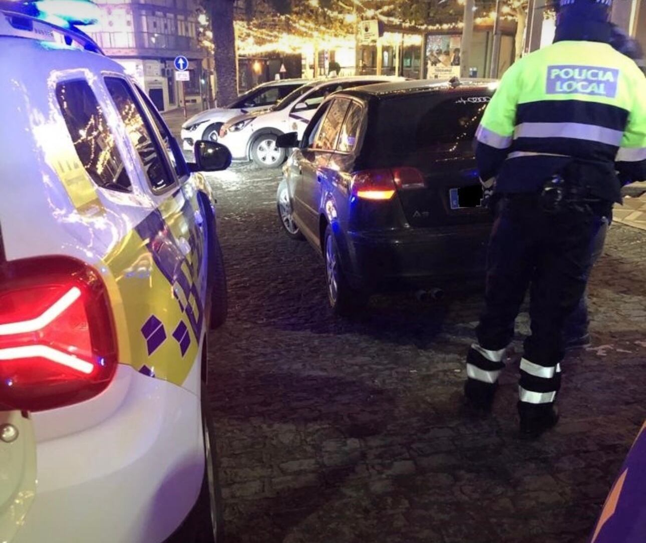 La Policía Local de Jaén detiene a un conductor.