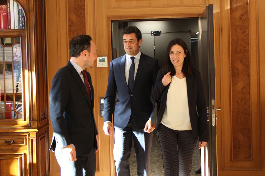 El cap de Govern, Xavier Espot, rep els cònsols d'Ordino, Josep Àngel Mortés i Eva Choy.