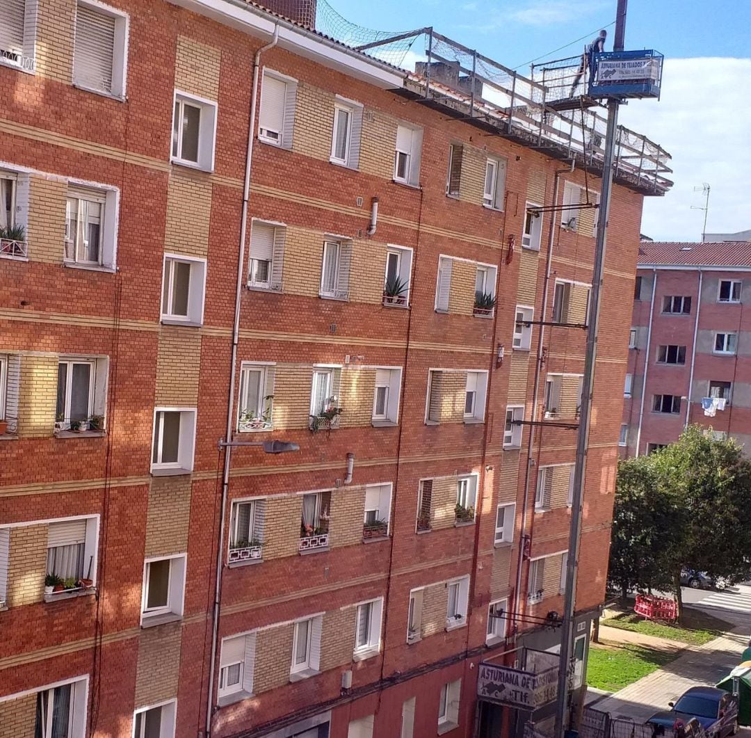 Obras en un edificio de Gijón