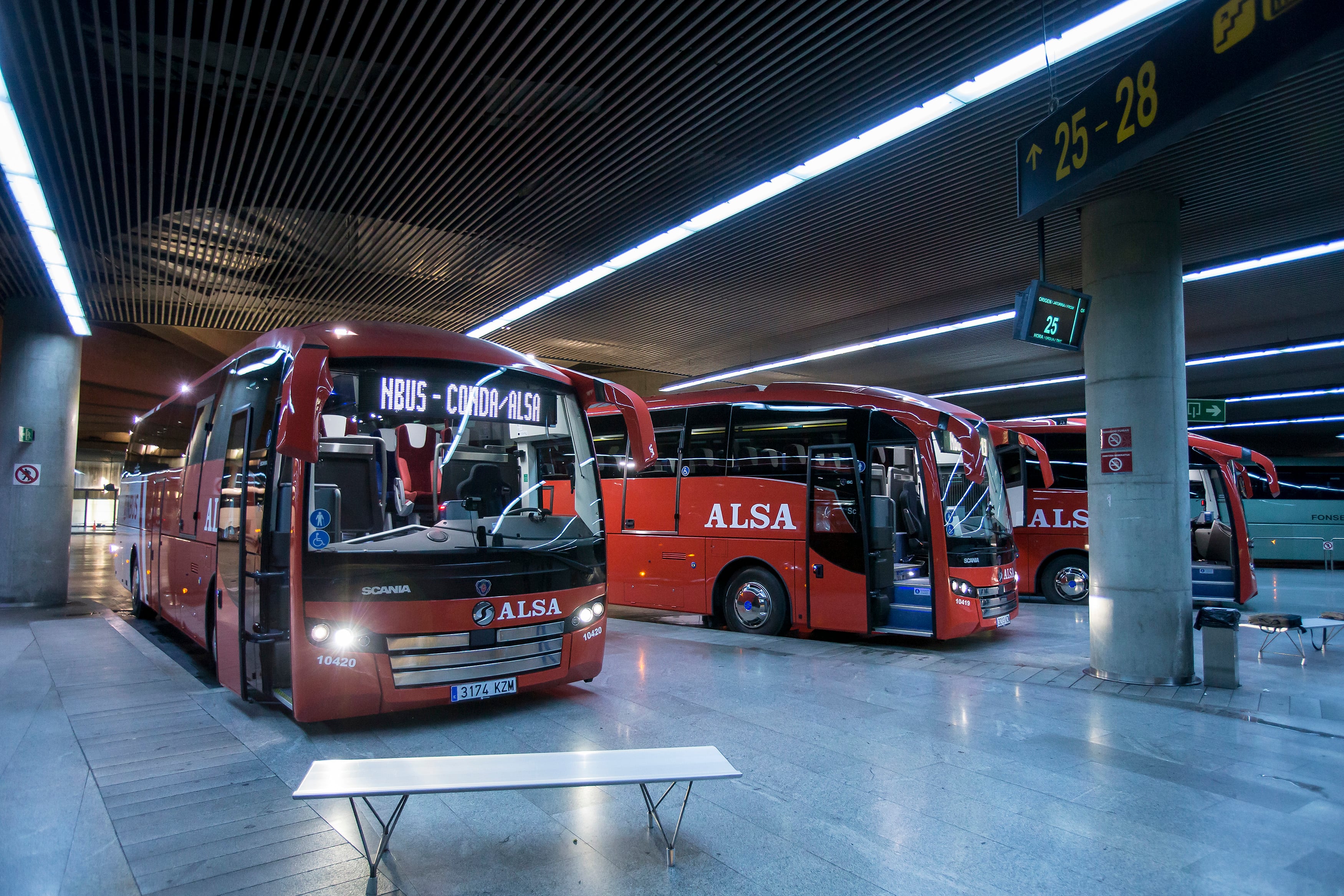 Presentación de los autobuses a Soria. NBUS. Bernardo Cirirza, consejero de Cohesión Territorial