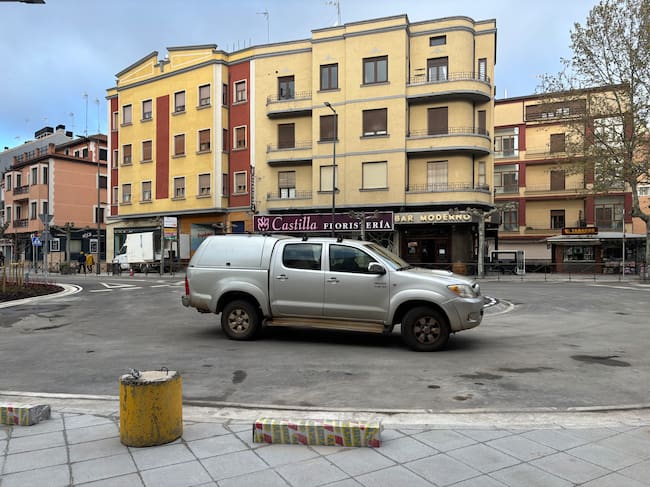 Estreno de la rotonda en la Plaza de la Virgencilla tras la remodelación de los Jardines de Don Diego