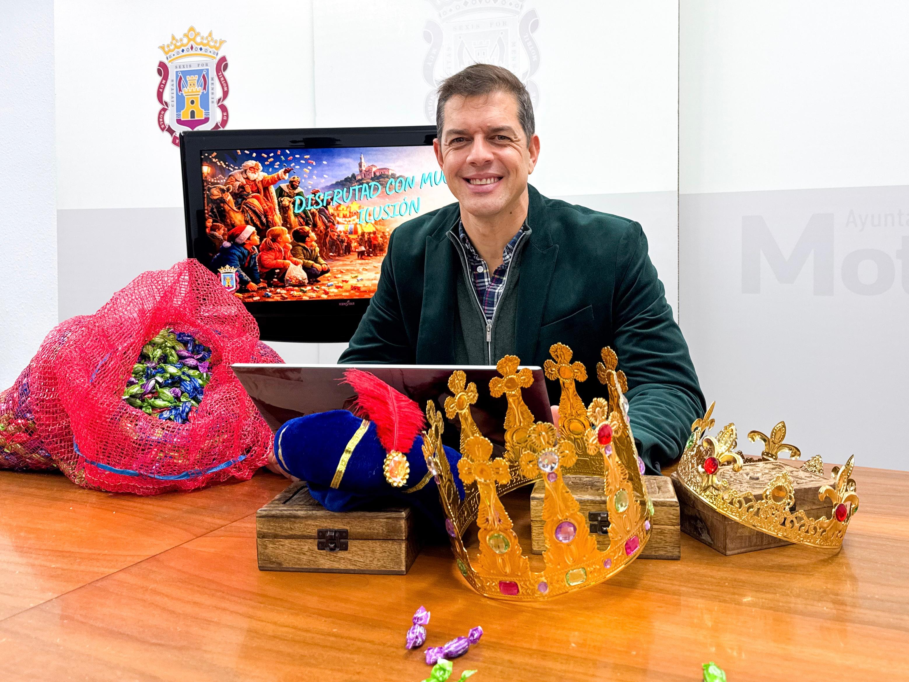 El concejal de fiestas, Gerardo Romano, presenta detalles de la Cabalgata de Reyes