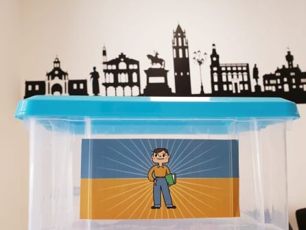 Urna del Peret Ganxet a Ràdio Reus