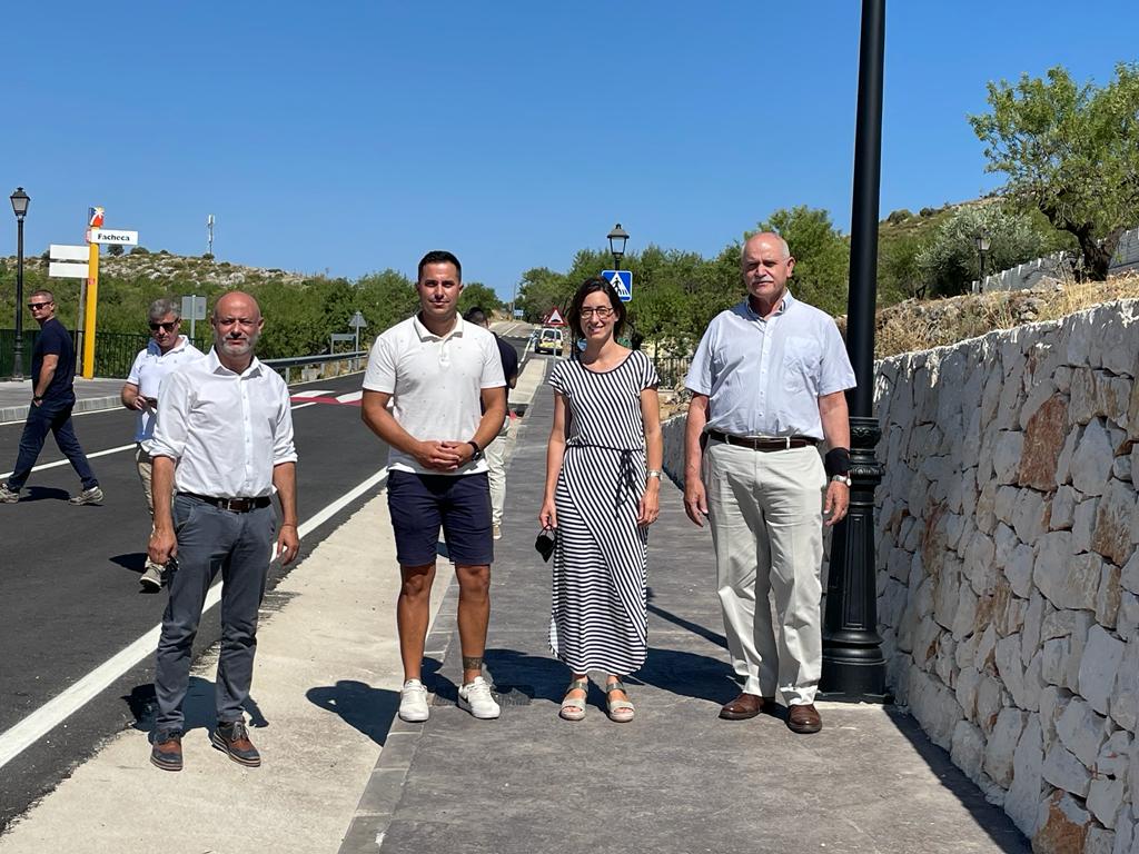 En Fageca cuentan con un nuevo itinerario peatonal tras la inversión de 105.000 euros de la Conselleria de Política Territorial, Obras Públicas y Movilidad.