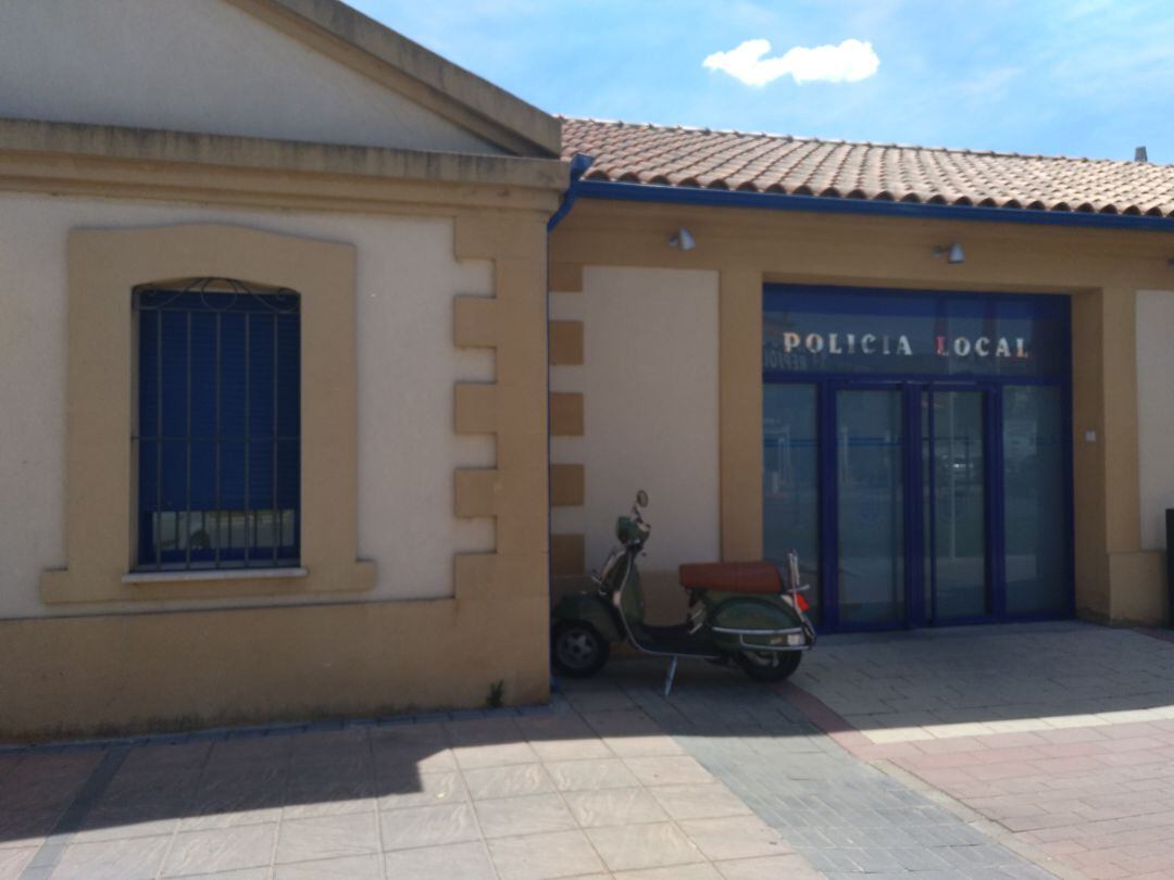 Los agentes de la Policía Local vigilan el cumplimiento de medidas establecidas por la Junta de Castilla y León