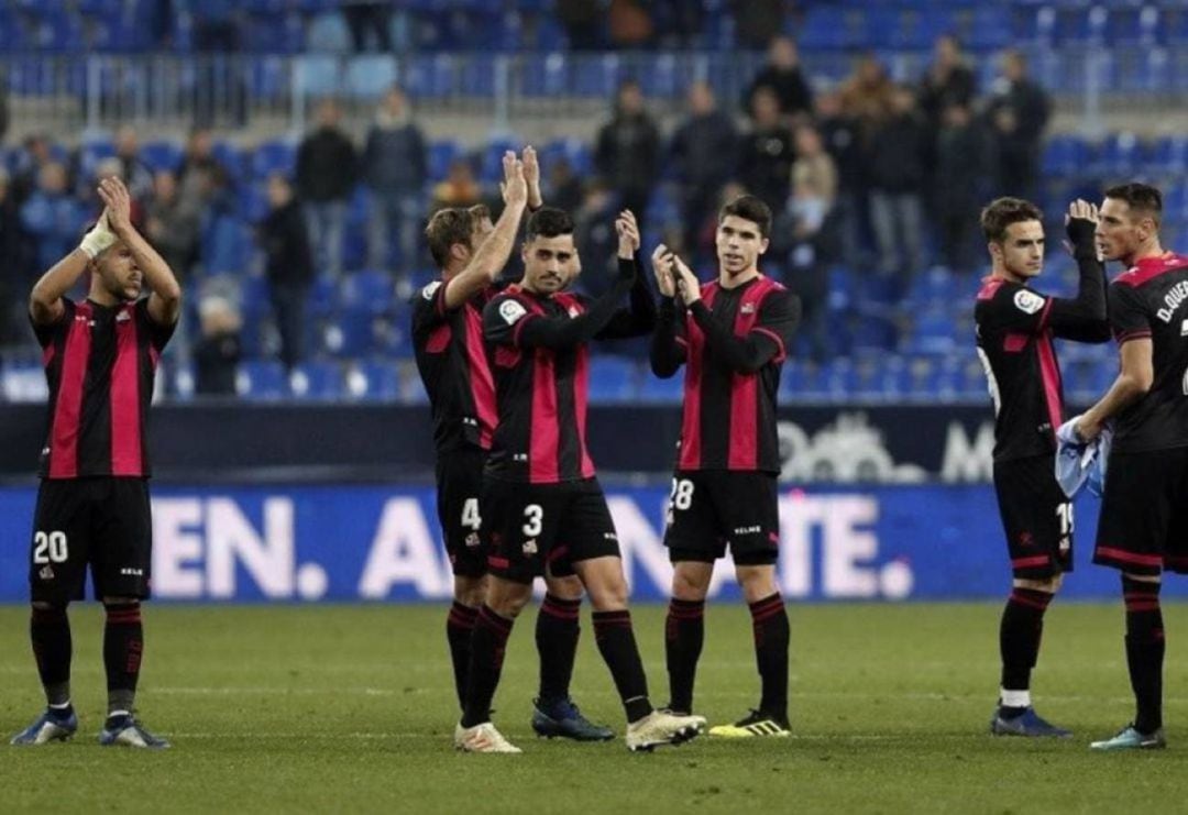 Los jugadores del Reus, tras jugar contra el Málaga