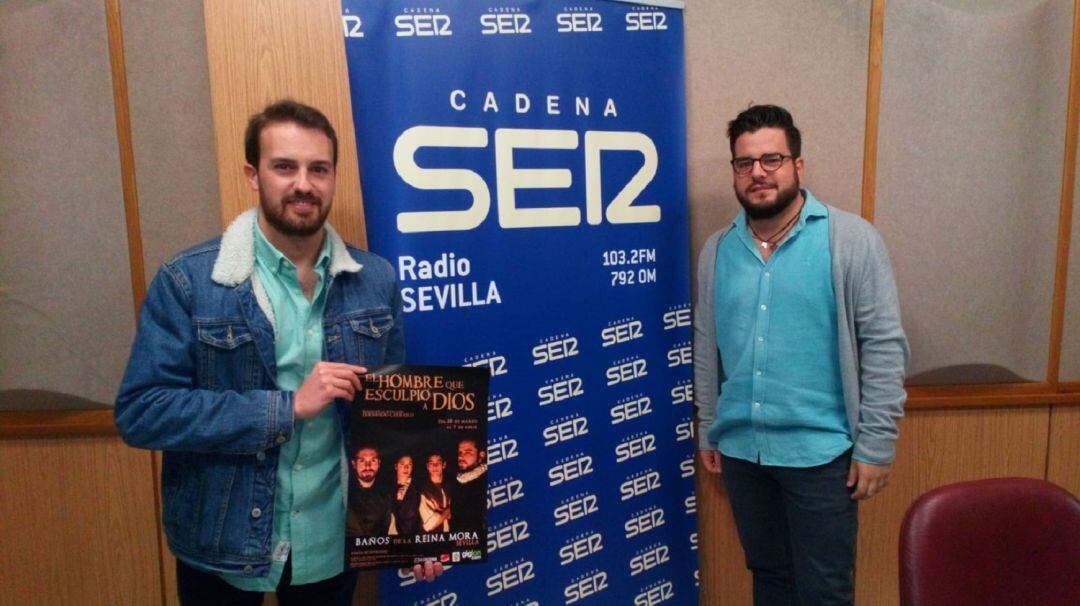 Juan Collantes de Terán (Juan de Mesa) -a la izquierda de la imagen- y Pedro García Mendoza (Martínez Montañés) posan en el estudio de Cruz de Guía