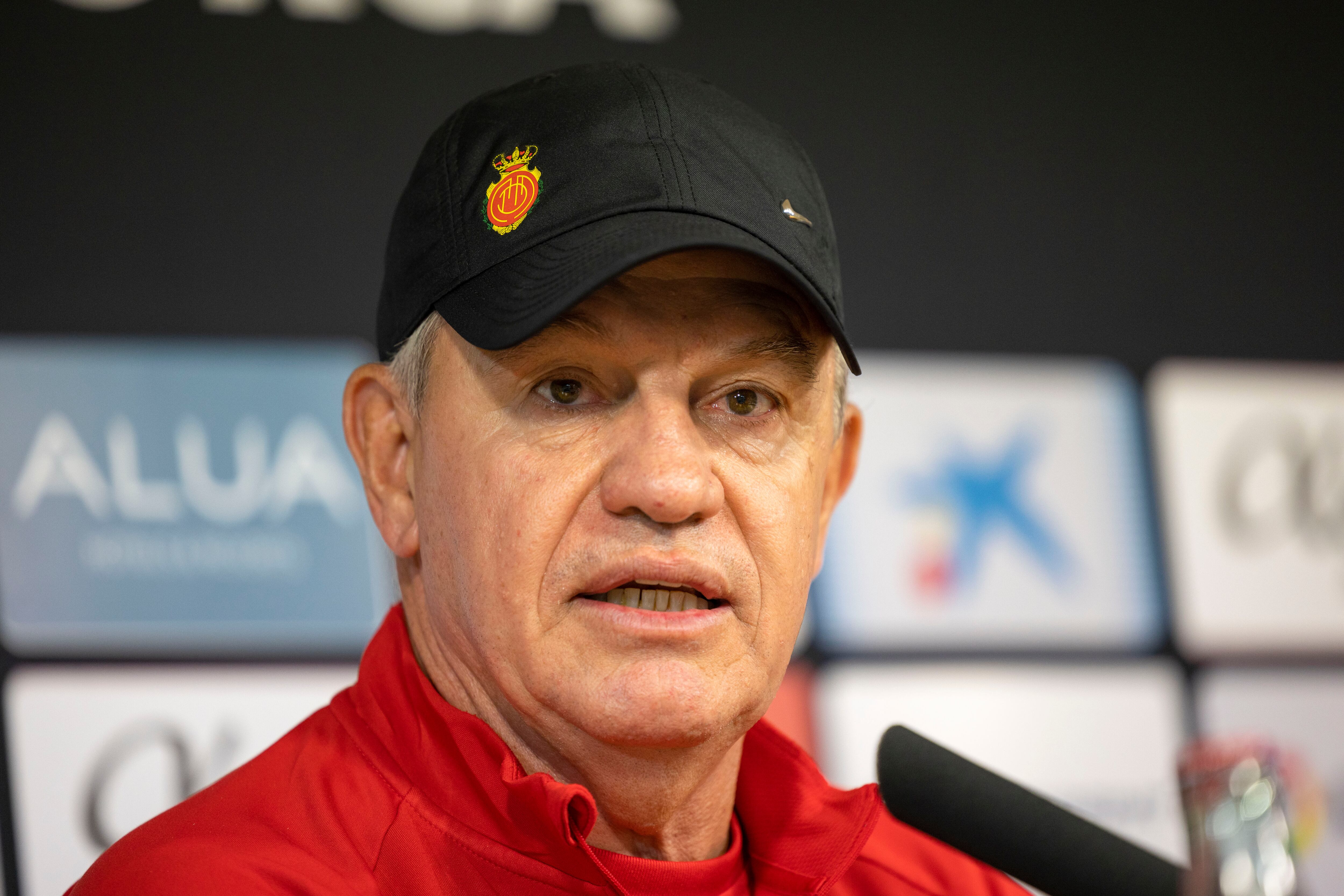 El entrenador del Real Mallorca, Javier Aguirre, comparece ante la prensa