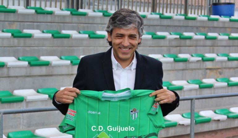 El nuevo técnico en su presentación del pasado martes en Guijuelo