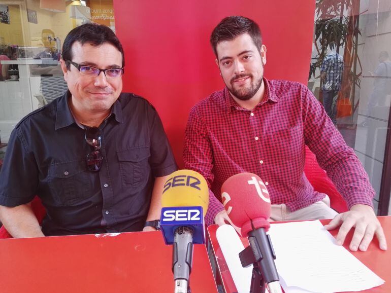El director, Paco Soto, y el secretario general de Joves Socialistes, Alejandro Díaz
