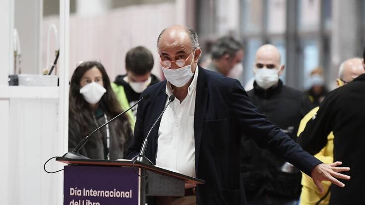 Antonio Zapatero: "Me parece un disparate querer meter a gente en los estadios"