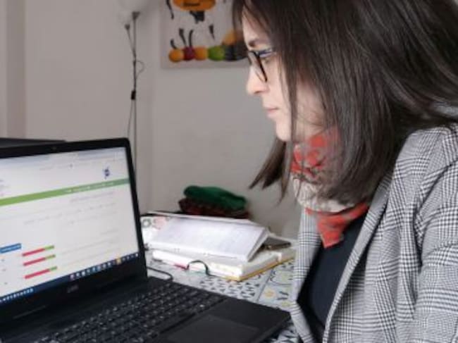 Usuaria de la plataforma MiRED, desarrollada en Castilla-La Mancha por CECAP con el apoyo tecnológico de la agencia digital IMEDIA