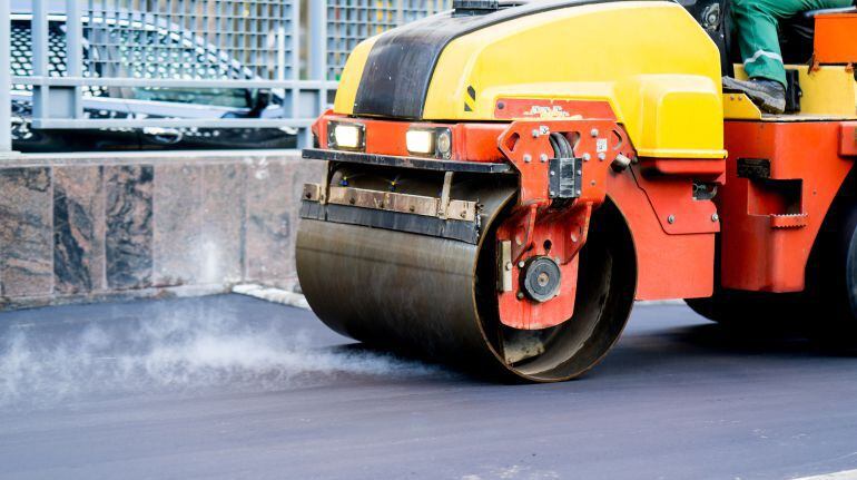 La empresa encargada del Plan de Asfaltado de 2017 deberá reparará los desperfectos asociados a una mala ejecución de los trabajos