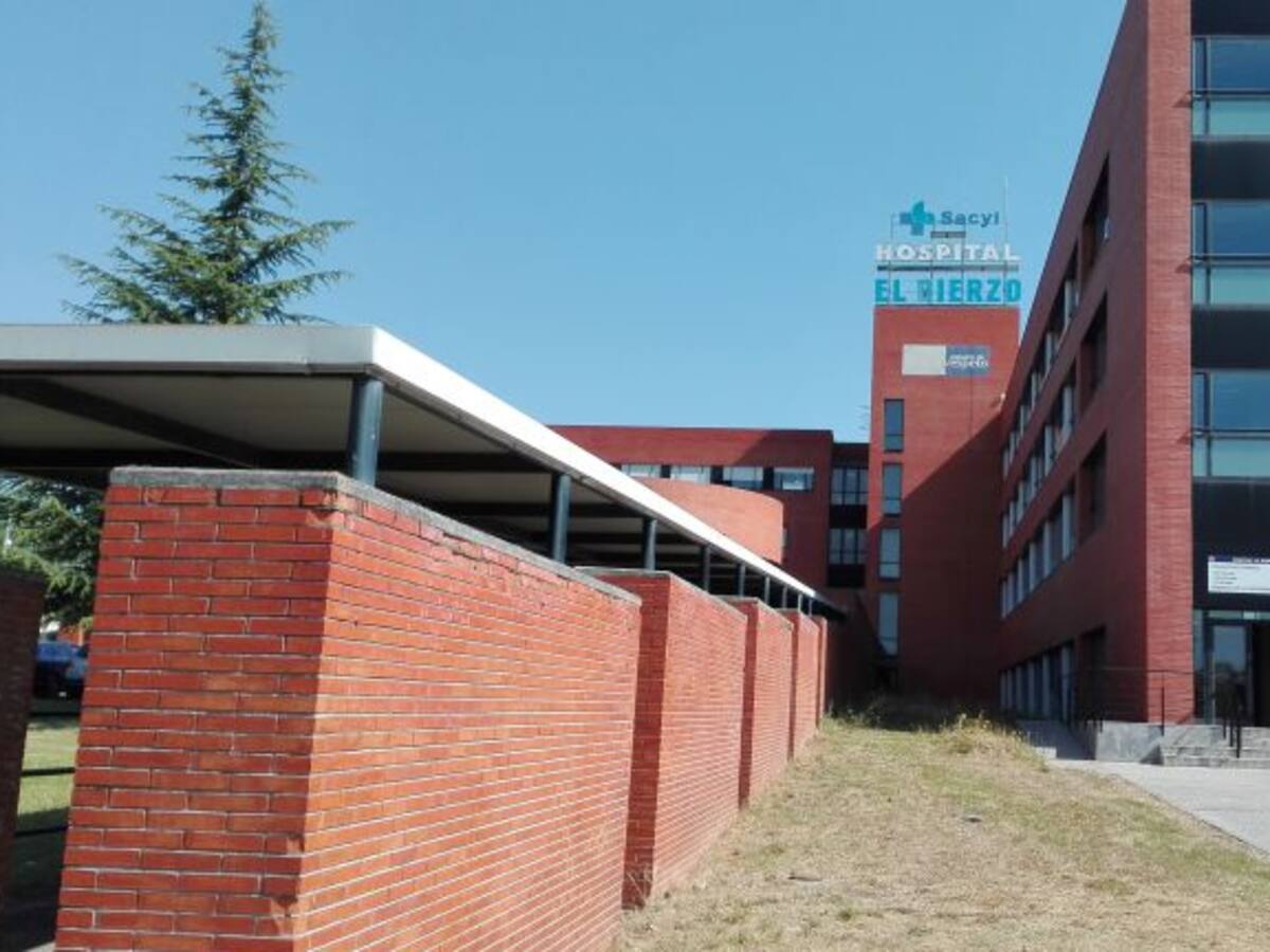 El Hospital del Bierzo abre la bolsa de empleo para reducir la espera quirúrgica en un 10%