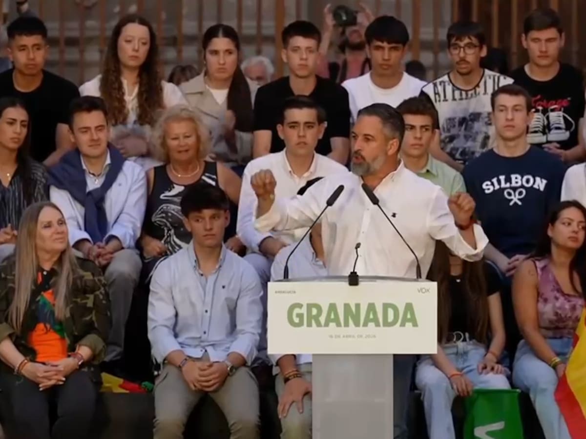 Abascal celebra el acuerdo de Vox y PP en Extremadura: "Habrá prioridad nacional en ayudas y vivienda"