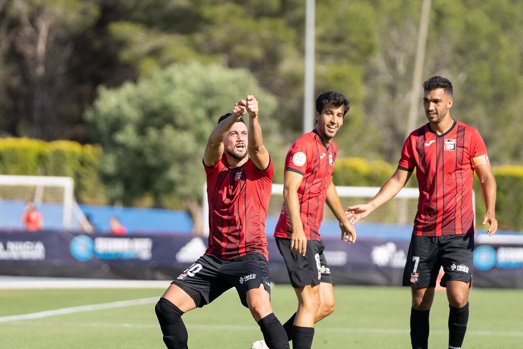 Javi Cabezas durante la celebración de un gol