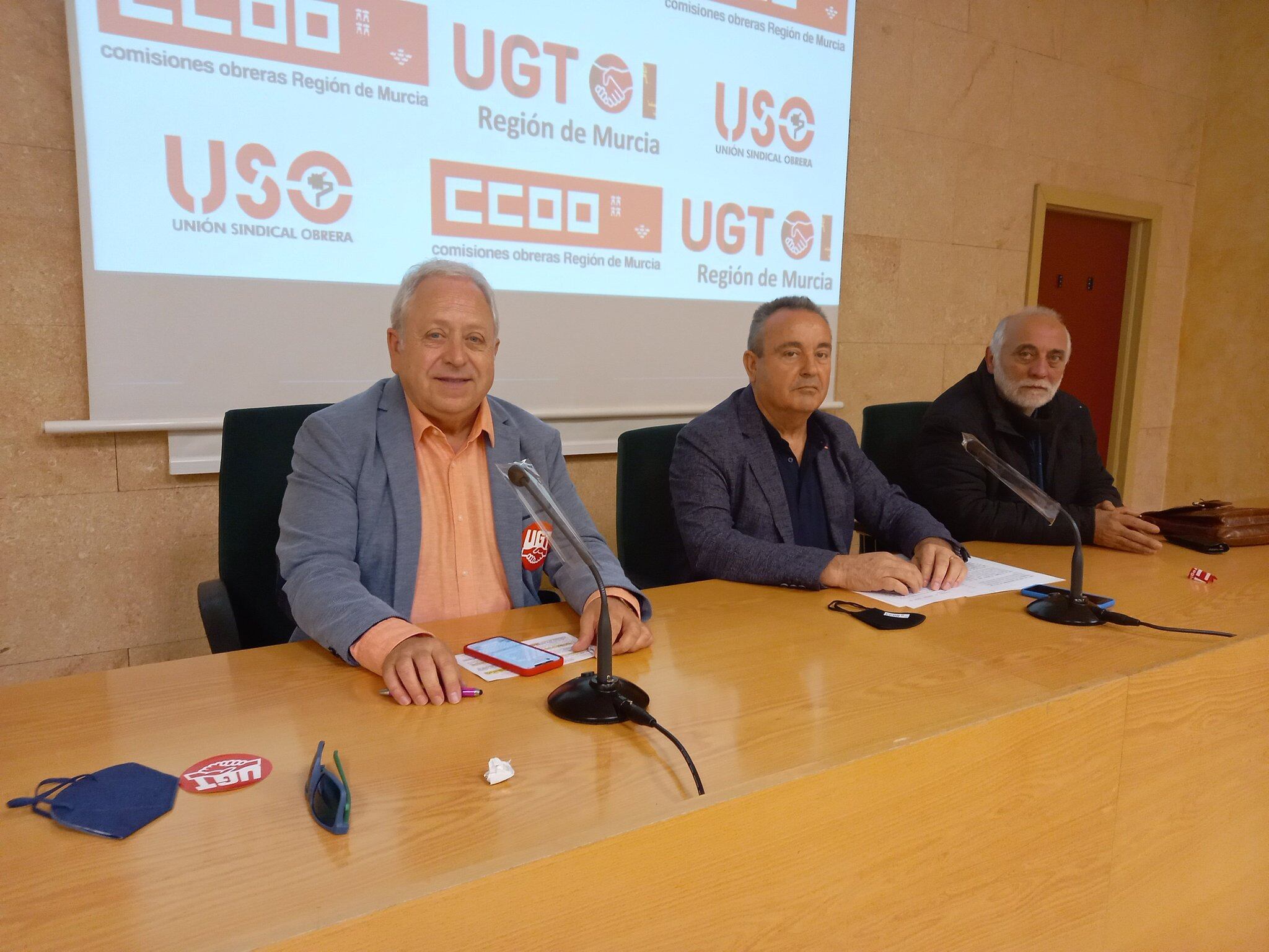 De izquierda a derecha: Jiménez, Navarro y Sáez