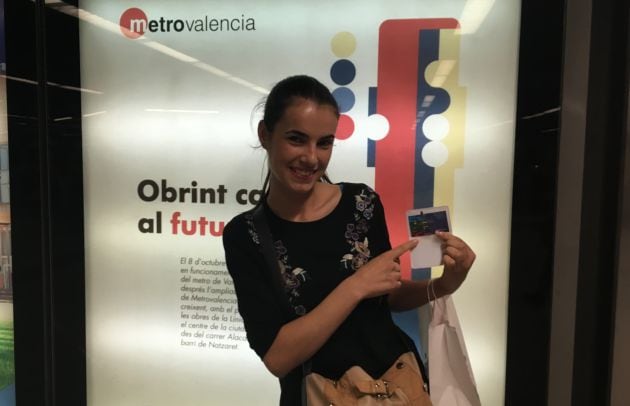 Ionela, segunda usuaria que ha realizado más cancelaciones en metro Valencia con la tarjeta Tuin joven este año