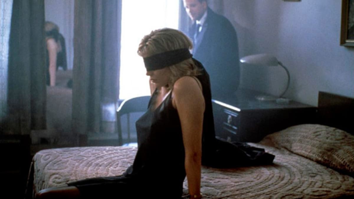 La escena censurada de 'Nueve semanas y media' tras los gritos del público