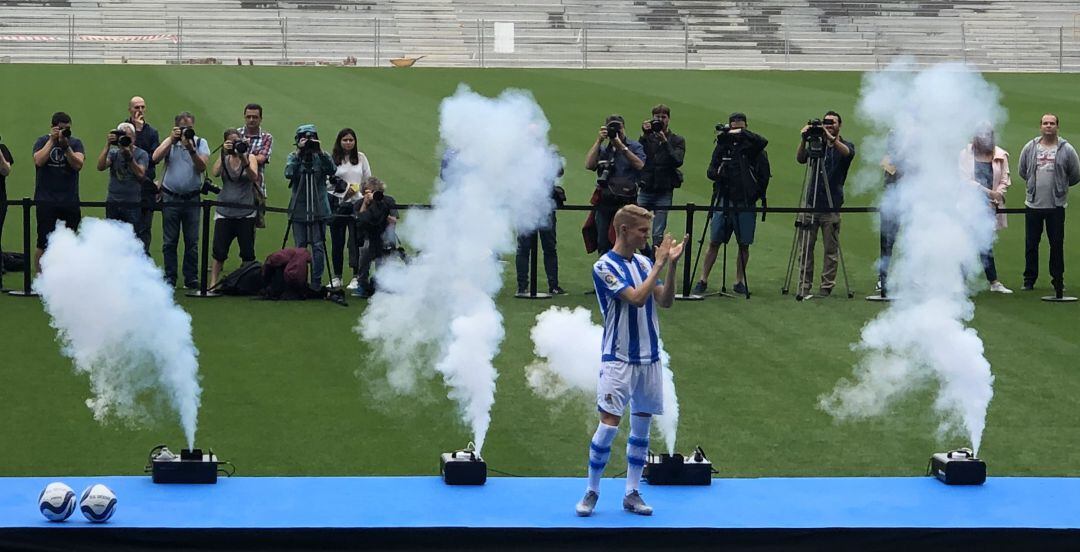 Martin Odegaard el día de su presentación en Anoeta