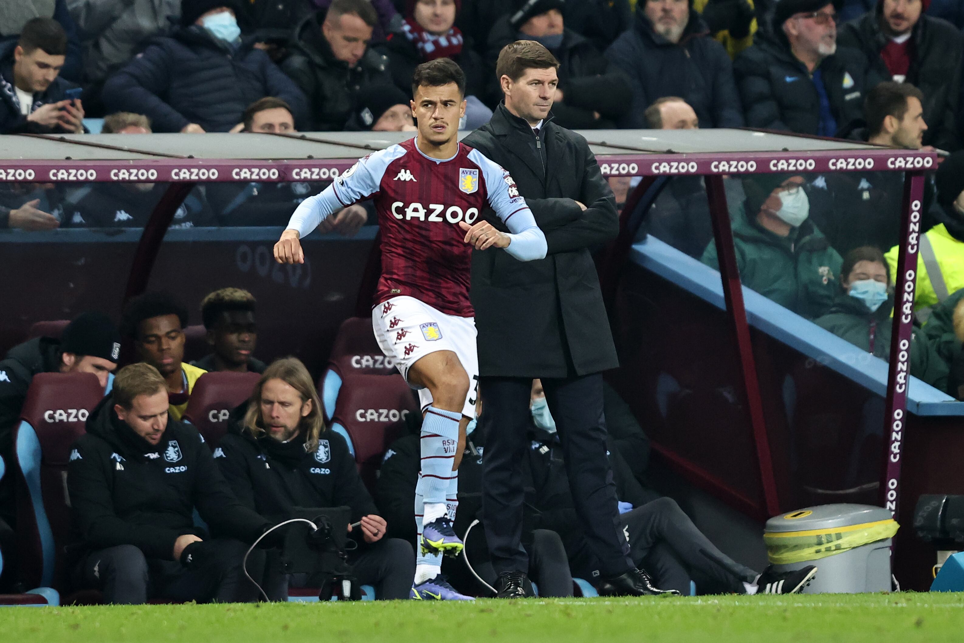 Coutinho y Gerrard, durante un partido del Aston Villa