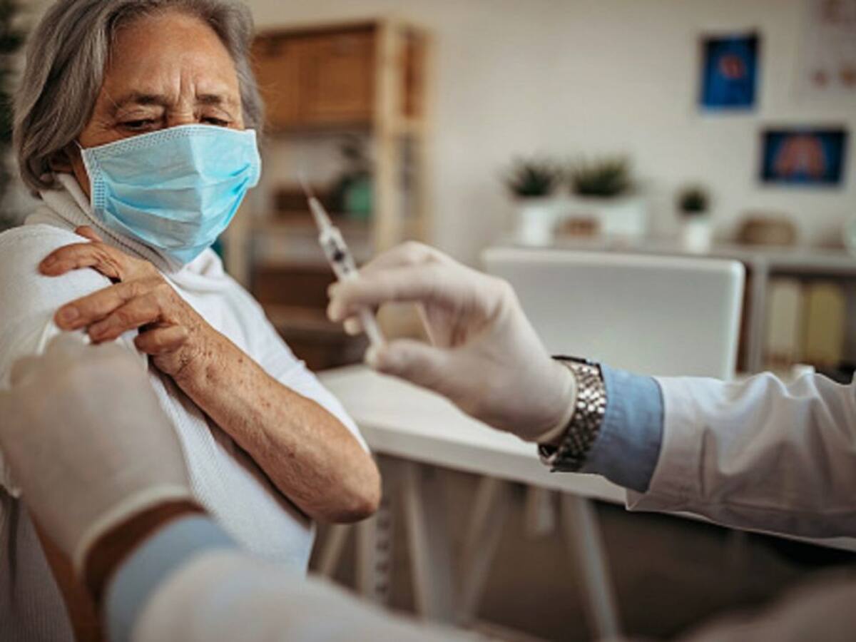 Los médicos en Aragón piden que la vacunación en las residencias sea más rápida