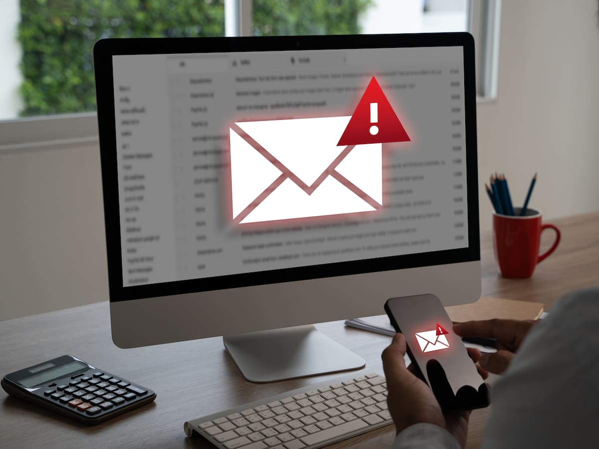 Vuelven los emails que extorsionan con falsos videos o de supuestos sicarios que perdonan la vida si pagas
