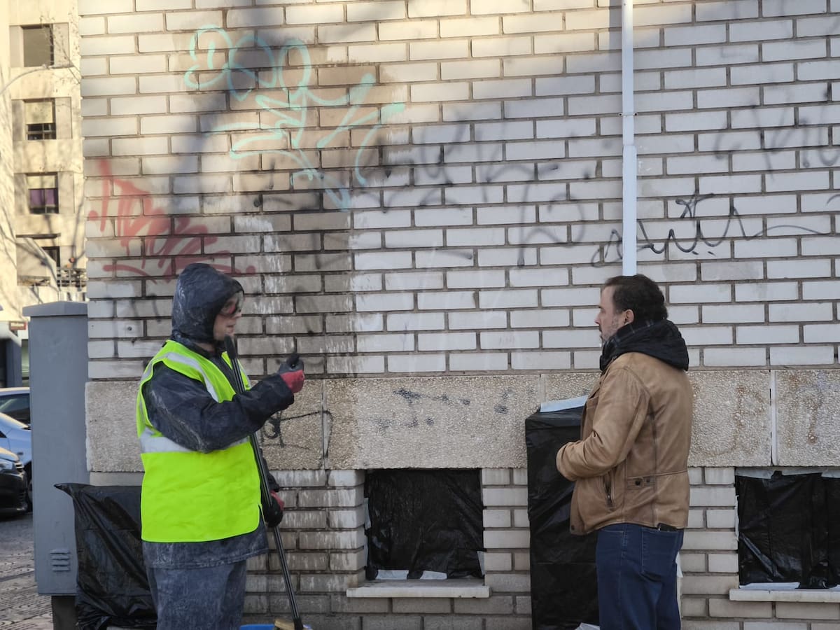 Los pasos a seguir si quieres que el Ayuntamiento limpie, gratis, las pintadas de tu fachada