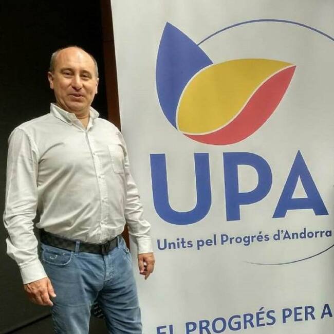 El cap de llista d'UPA, Alfons Clavera, en la seu de la formació.
