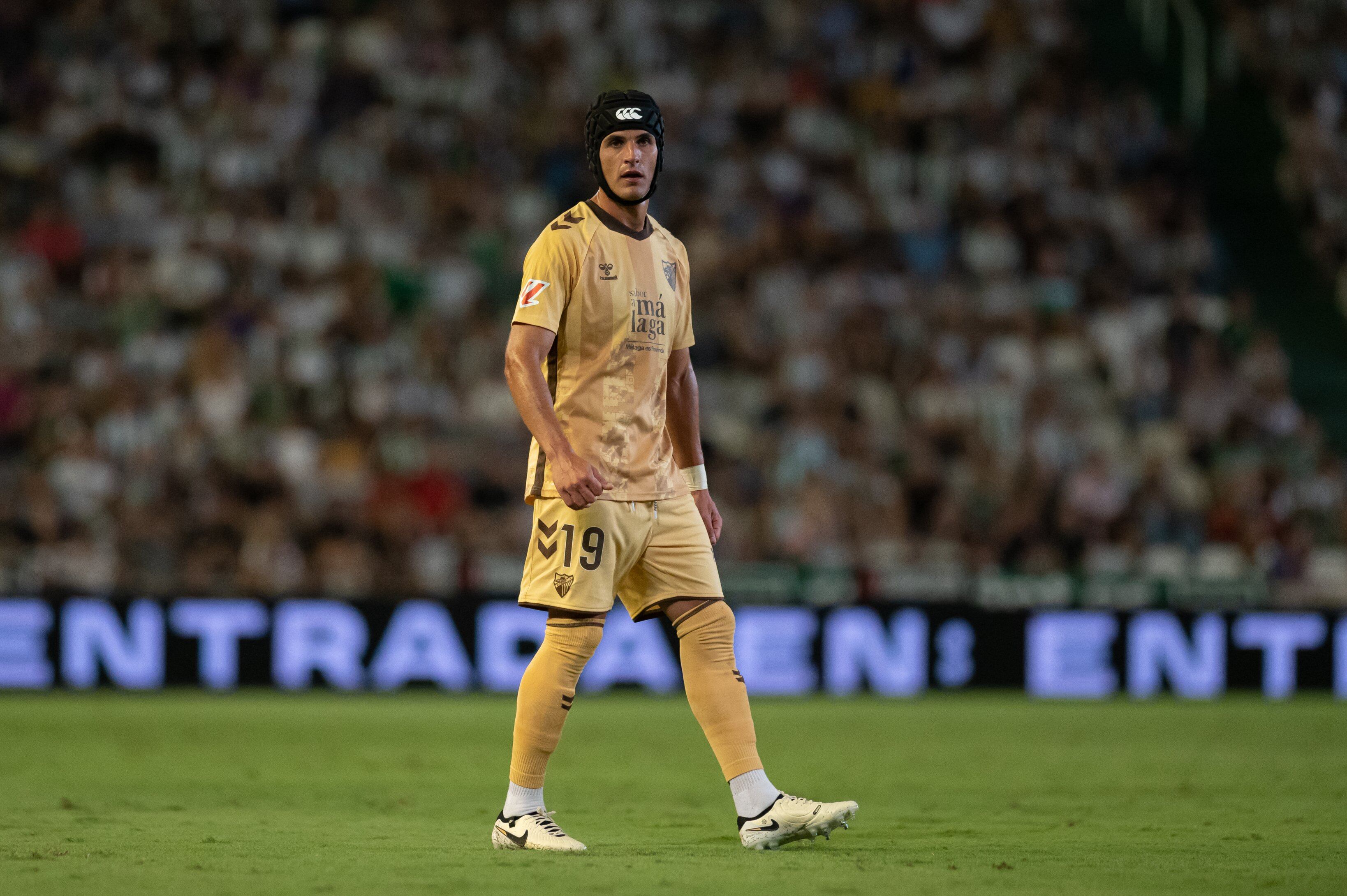 El centrocampista del Málaga Luismi Sánchez con problemas físicos