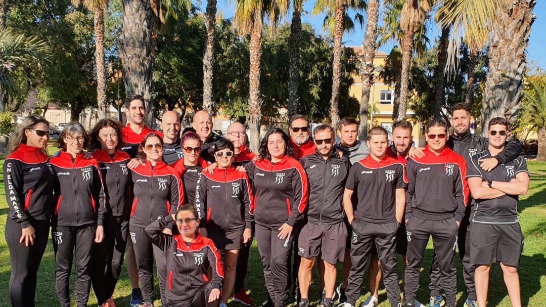 Grupo de nadadores eldenses en Castellón