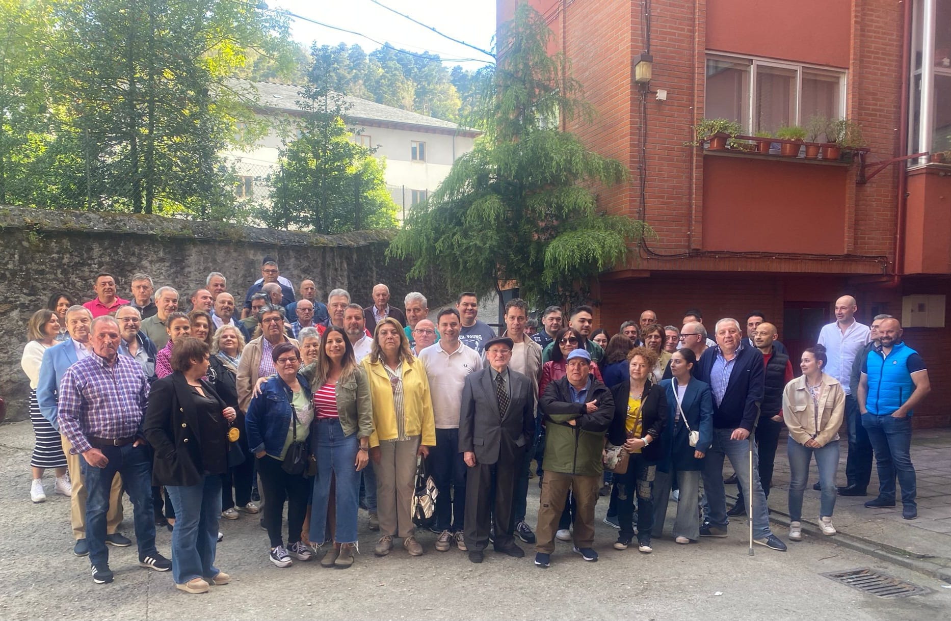 Foto de familia de la asamblea