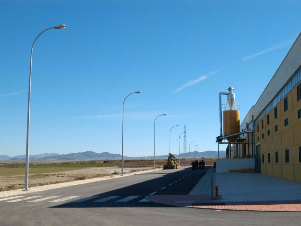 La Diputación mejorará 22 polígonos industriales en toda la provincia de Granada