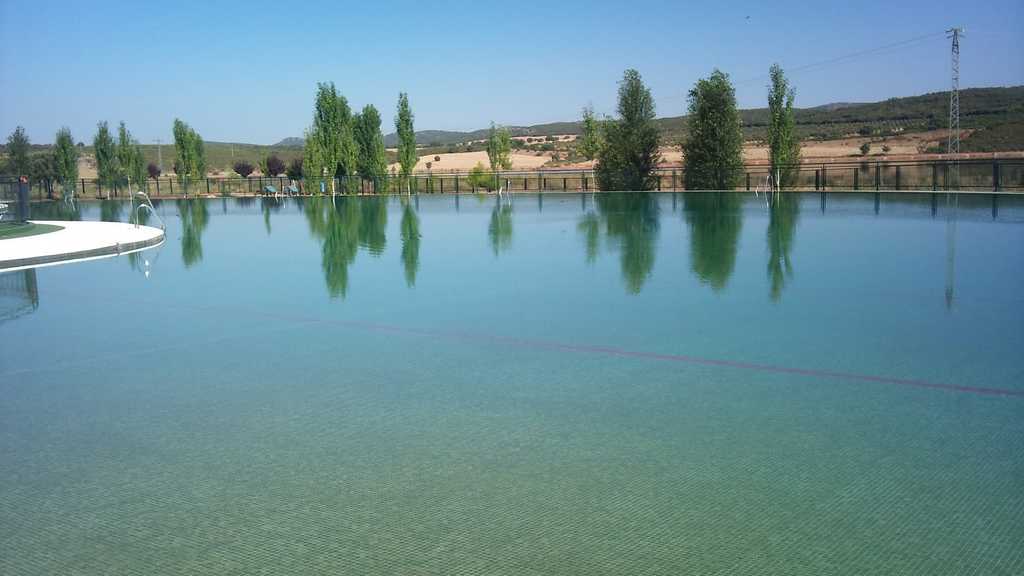 Piscina del complejo deportivo &#039;Playas del Vicario&#039; en Ciudad Real