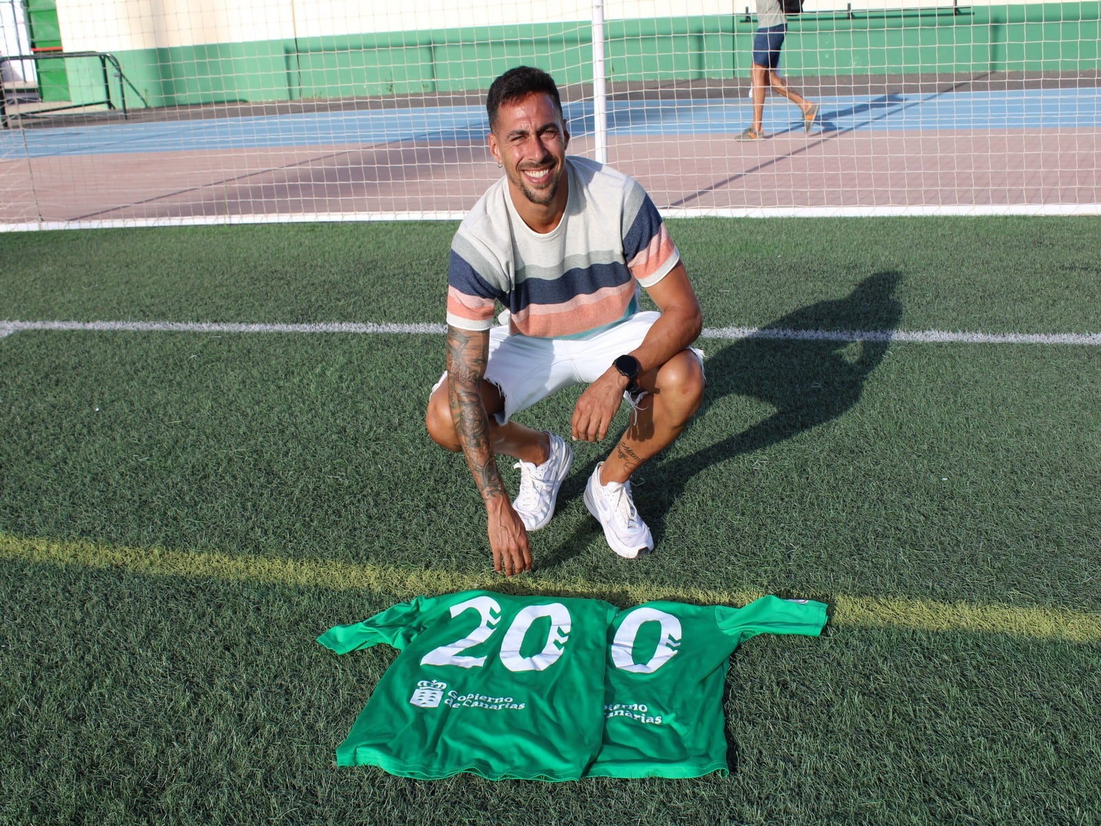 Juanca con la camiseta del Unión Sur Yaiza con el número 200.