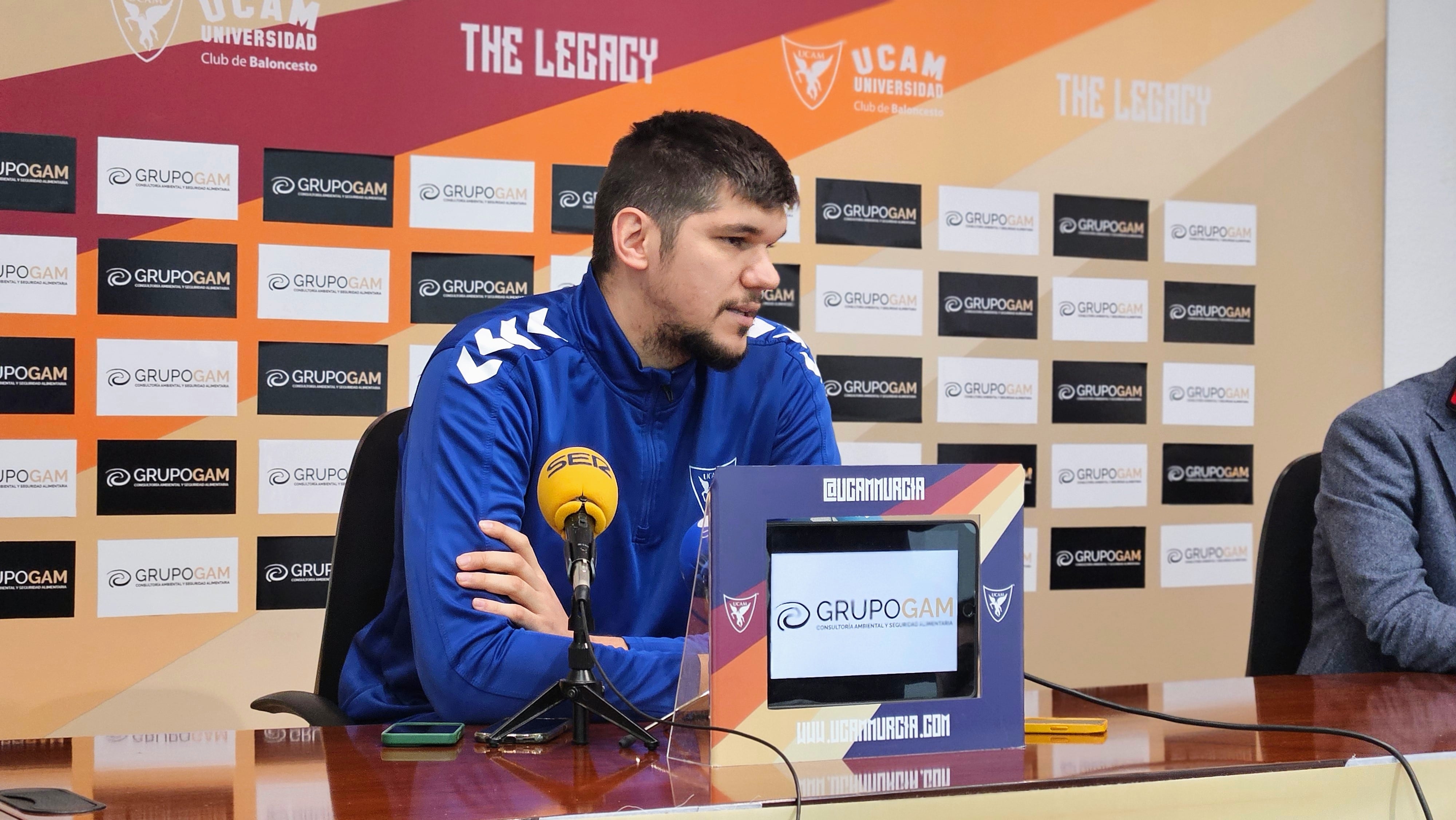 Marko Todorovic en su presentación como jugador del UCAM Murcia CB