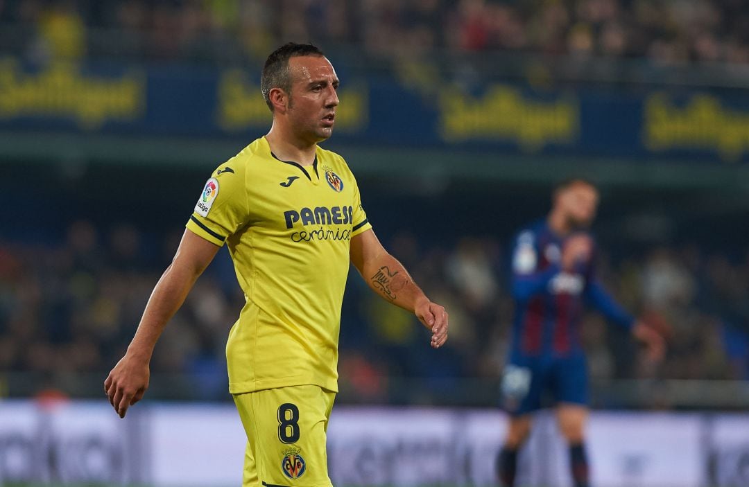 Santi Cazorla volvió a liderar el centro del campo del Villarreal CF ante el Levante