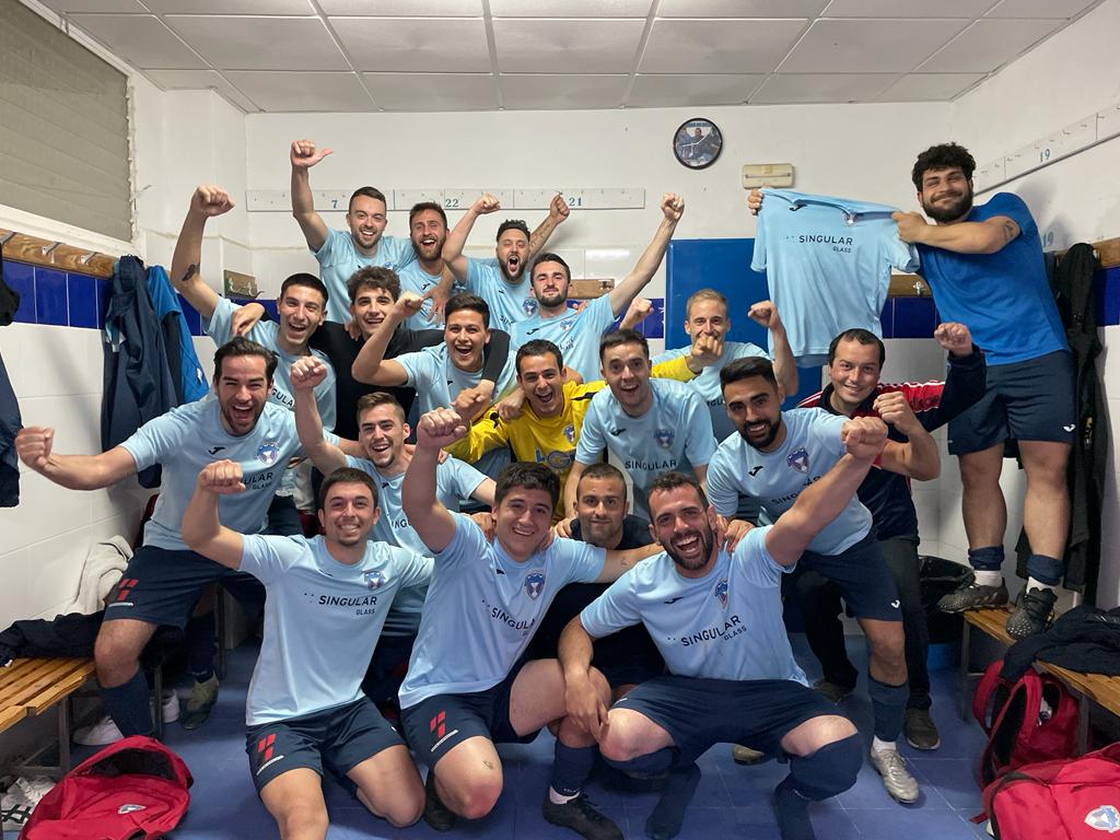 El Sporting Villena celebra la victoria