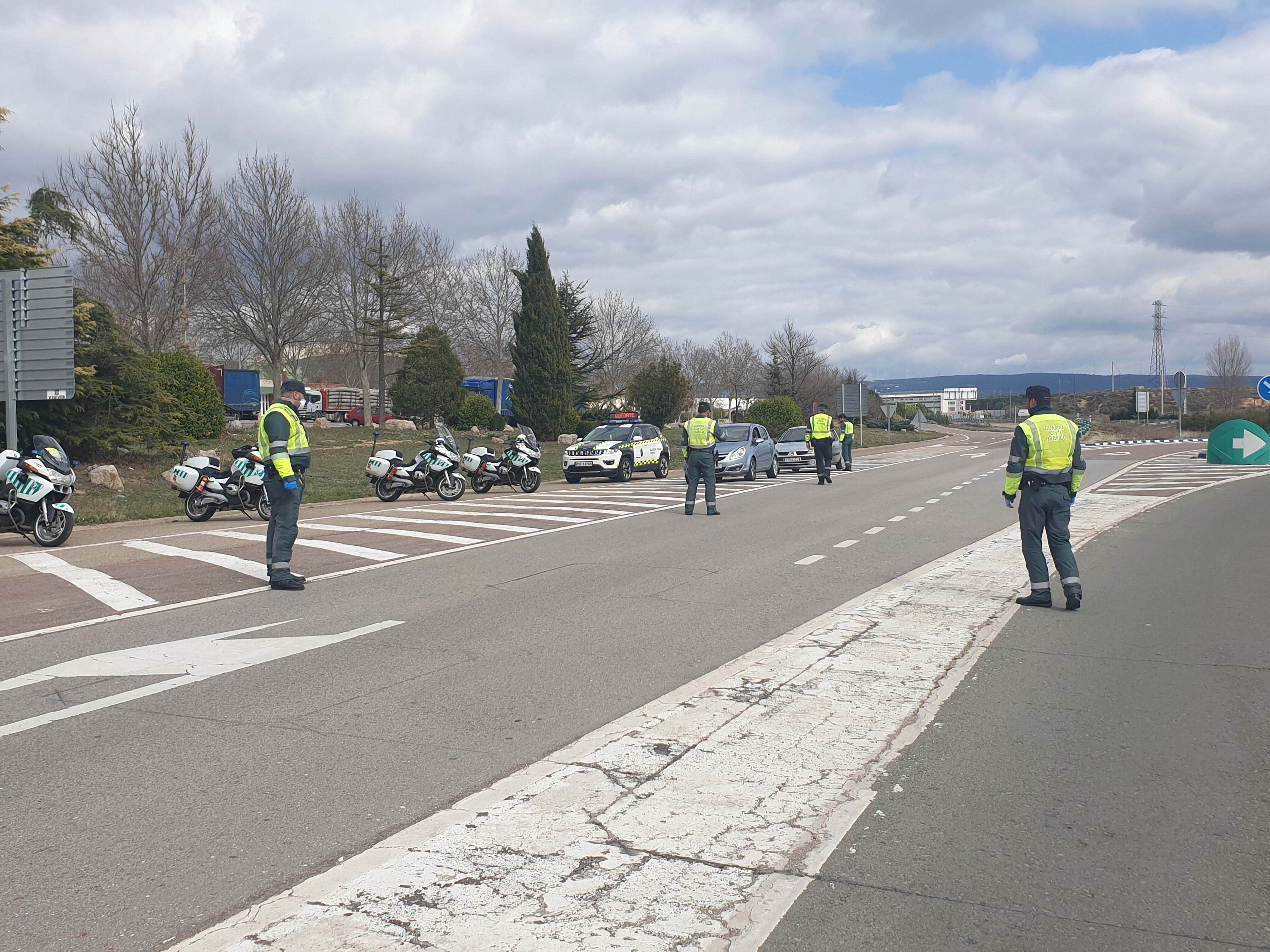 Control de la Guardia Civil en Huesca